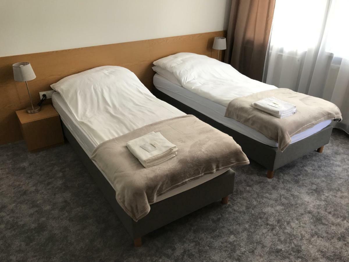 7 Rooms Mtp Poznań Buitenkant foto