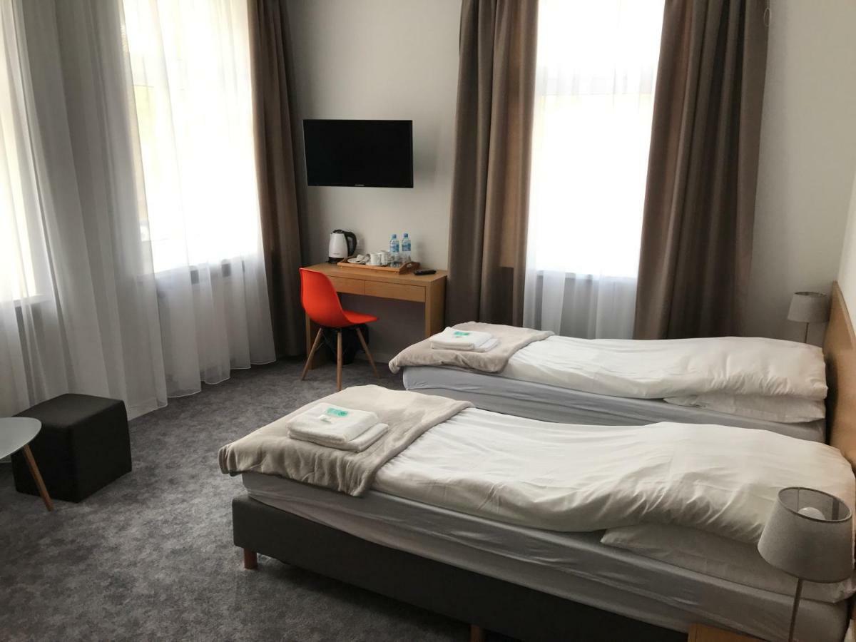7 Rooms Mtp Poznań Buitenkant foto