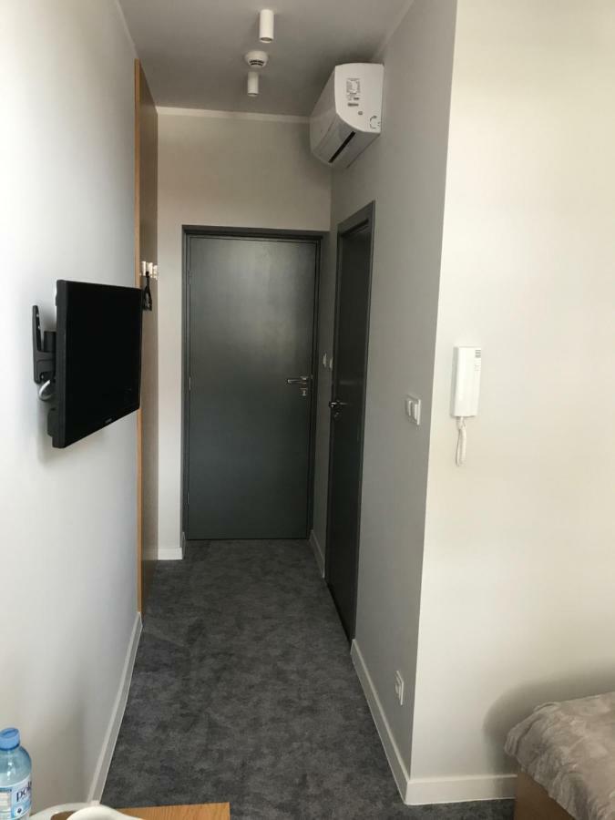 7 Rooms Mtp Poznań Buitenkant foto