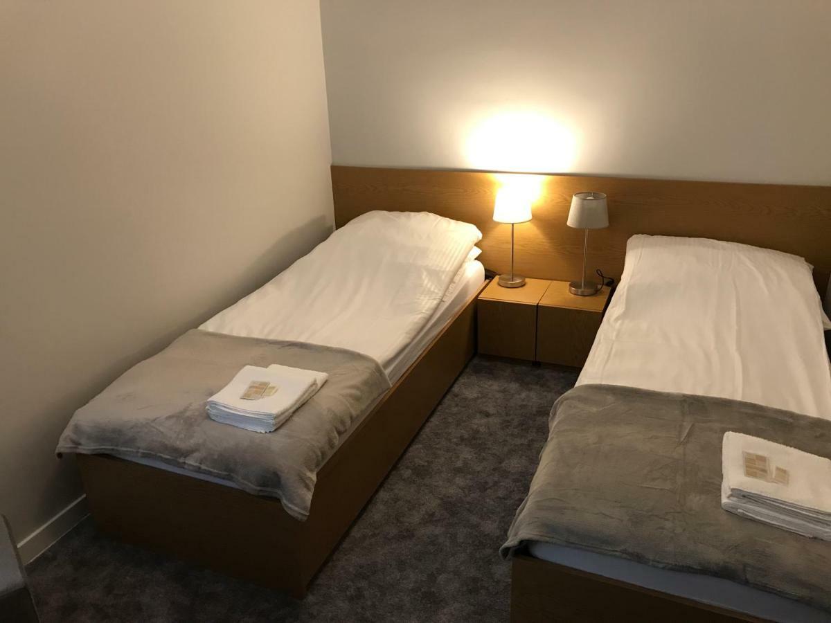 7 Rooms Mtp Poznań Buitenkant foto