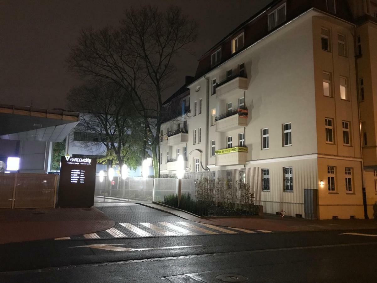 7 Rooms Mtp Poznań Buitenkant foto