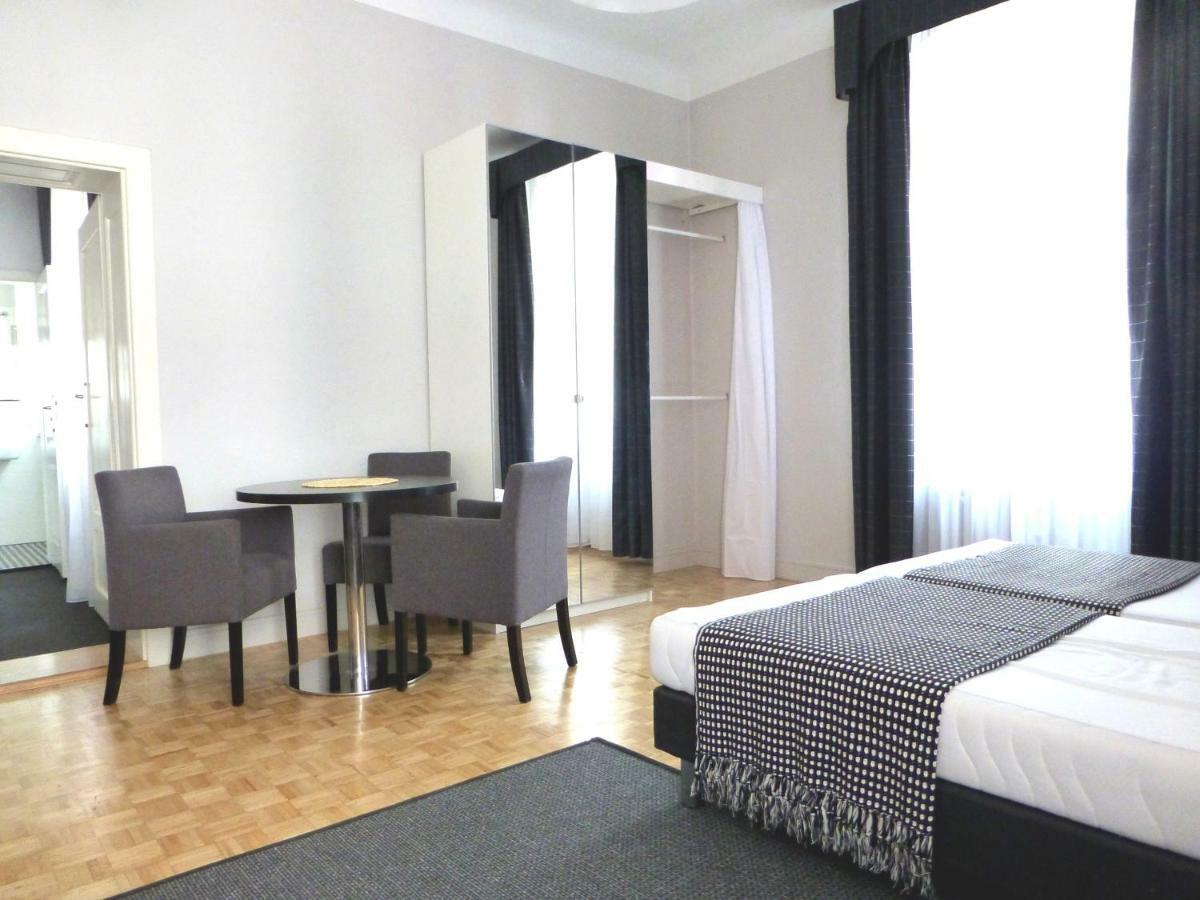 7 Rooms Mtp Poznań Buitenkant foto